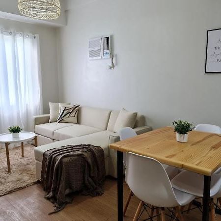 Lovely 2- Br Condo カガヤン・デ・オロ エクステリア 写真